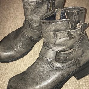 Steve Madden boots